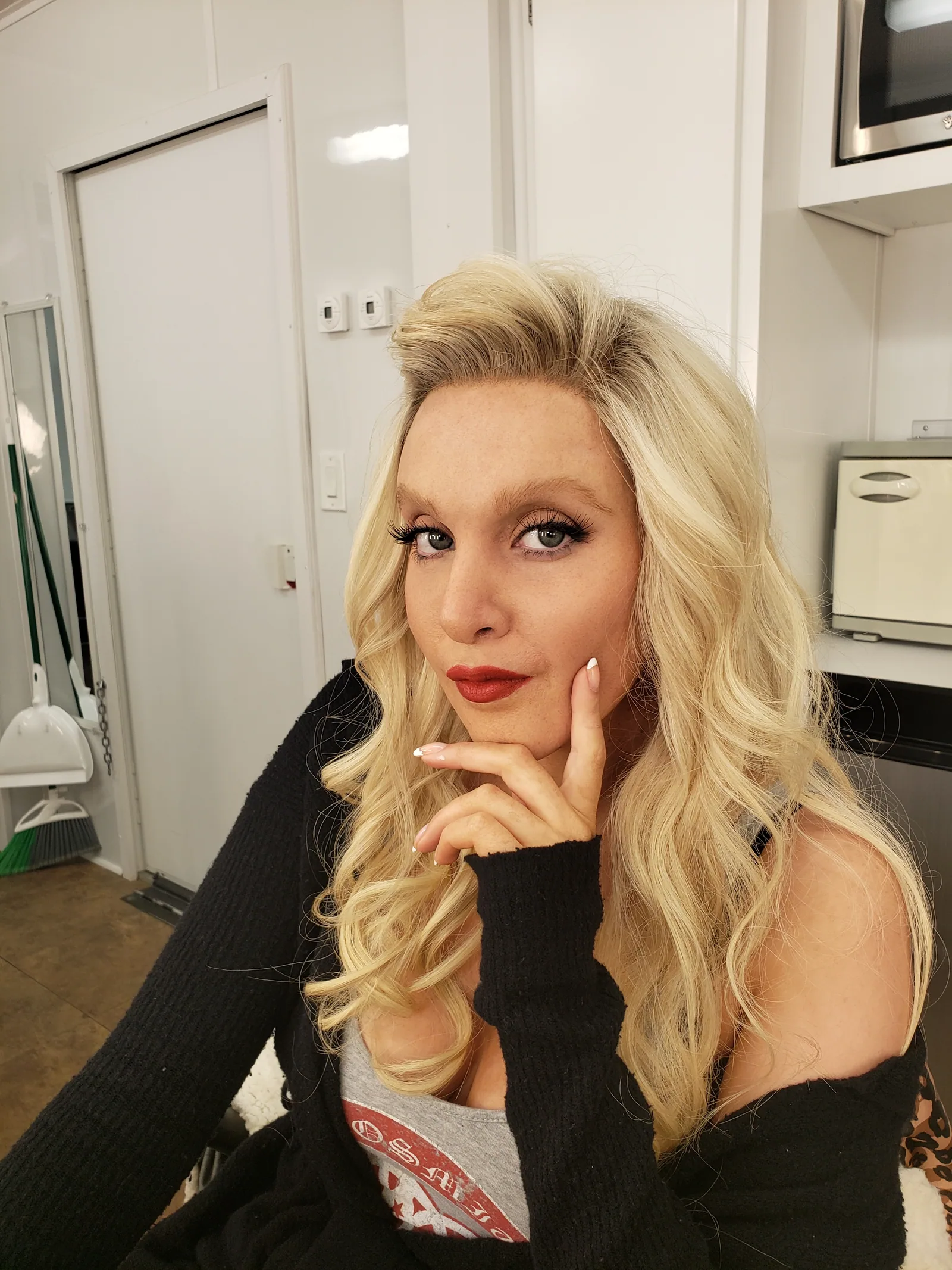 Disguised Liz Guilles for Dynasty